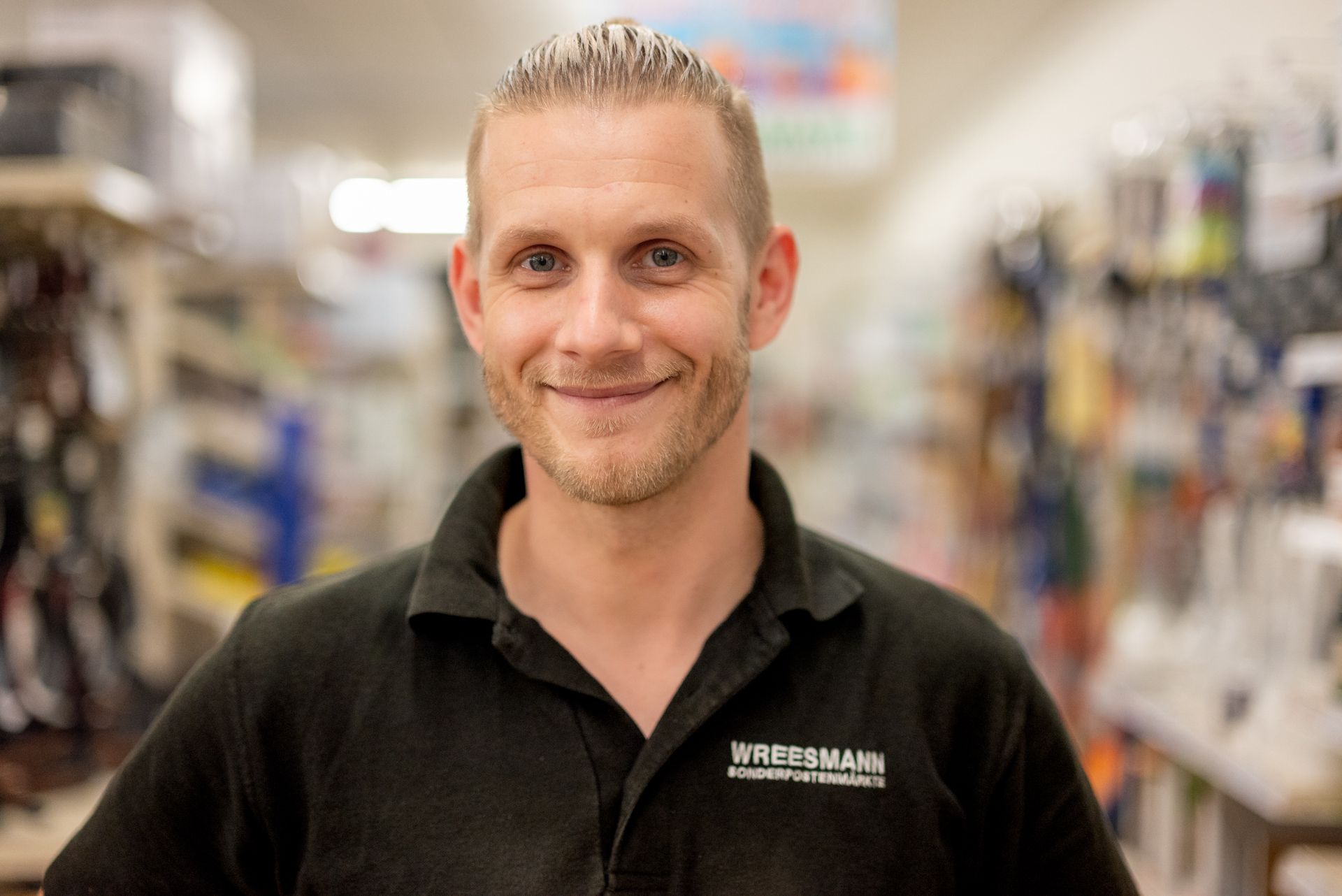 Mitarbeiter im Verkauf bei Wreesmann