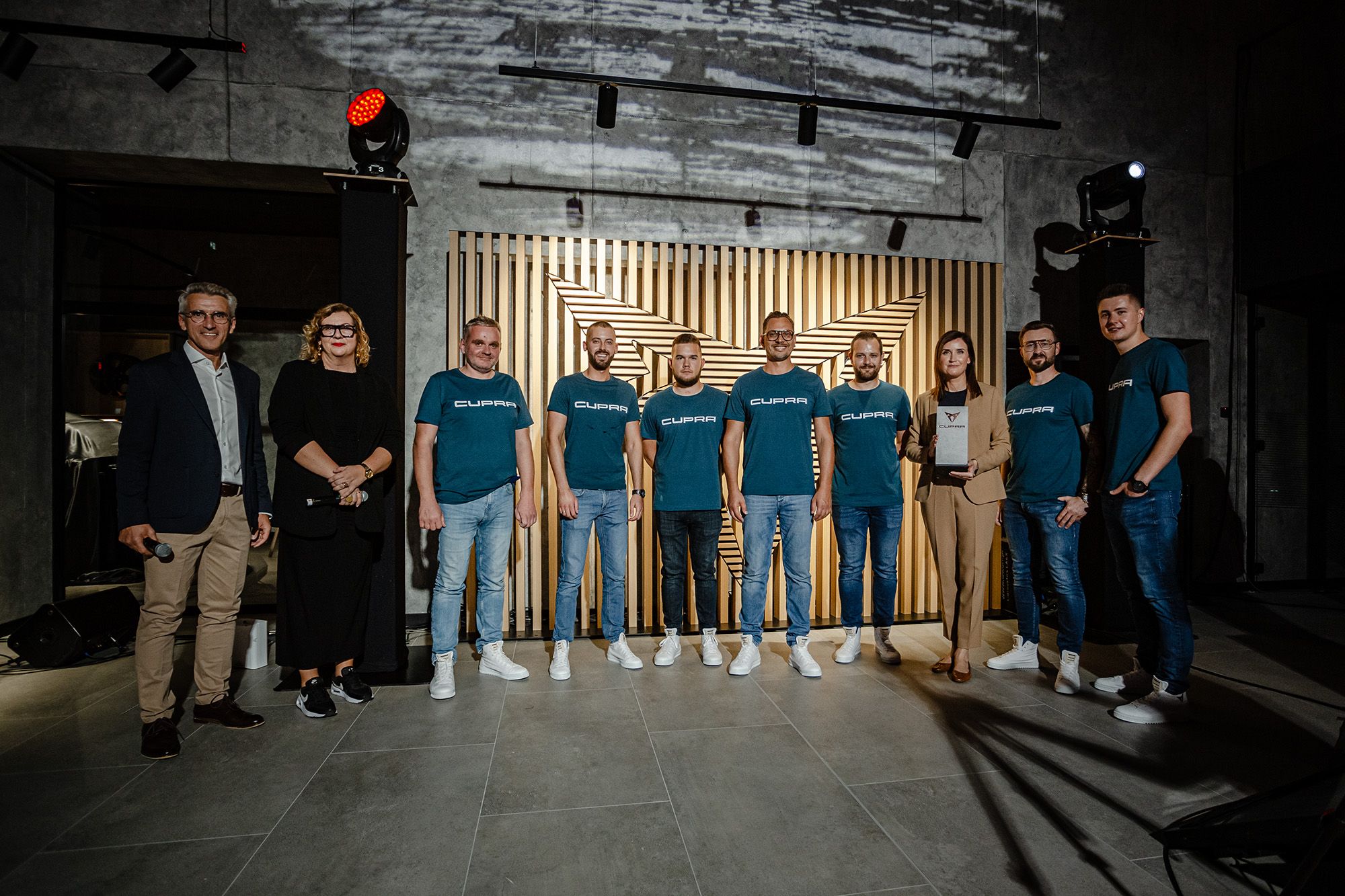 Lorem ipsum dolor sit amet, consetetur sadipscing elitred diam nonumy eirmod tempor invidunt ut labore.