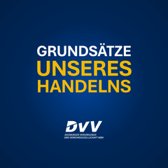 Schriftzug GRUNDSÄTZE UNSERES HANDELNS vor dunkelblauem Hintergrund mit DVV-Logo