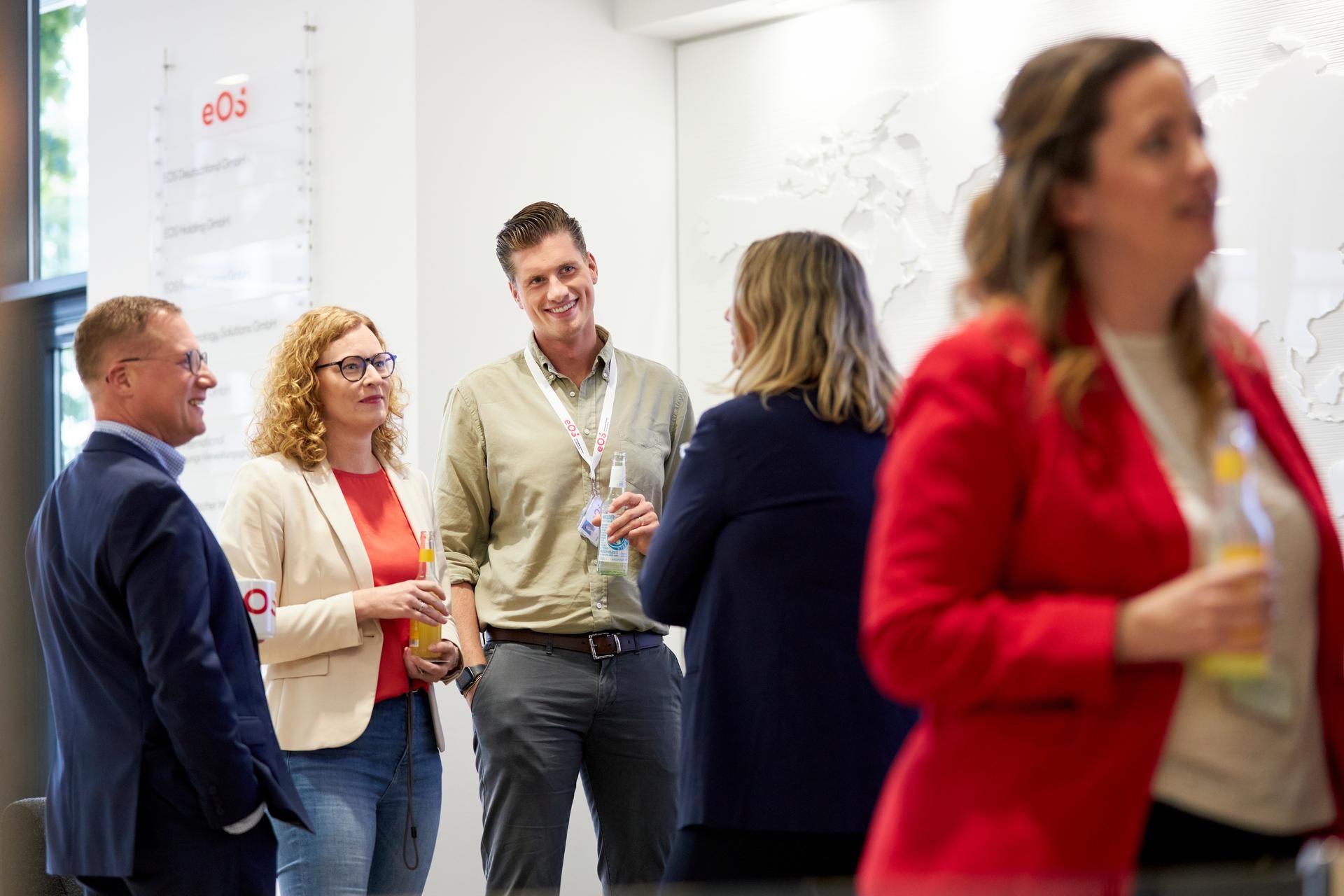 Lorem ipsum dolor sit amet, consetetur sadipscing elitred diam nonumy eirmod tempor invidunt ut labore.