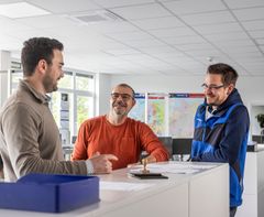 GRIESHABER Mitarbeiter im Gespräch 