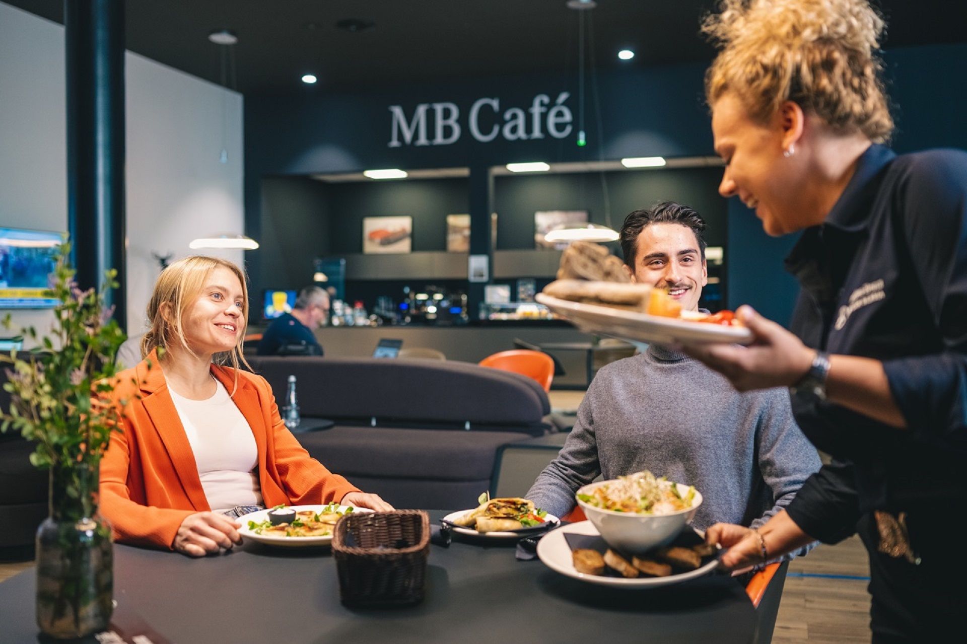 Lorem ipsum dolor sit amet, consetetur sadipscing elitred diam nonumy eirmod tempor invidunt ut labore.