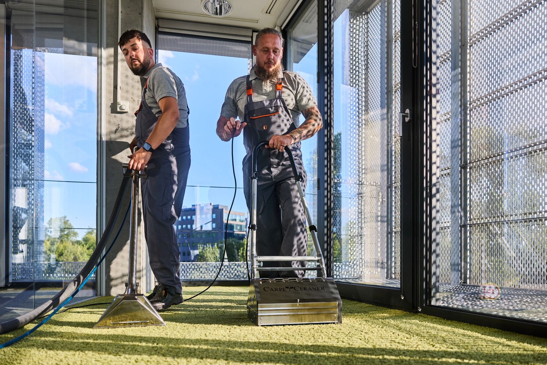 Lorem ipsum dolor sit amet, consetetur sadipscing elitred diam nonumy eirmod tempor invidunt ut labore.