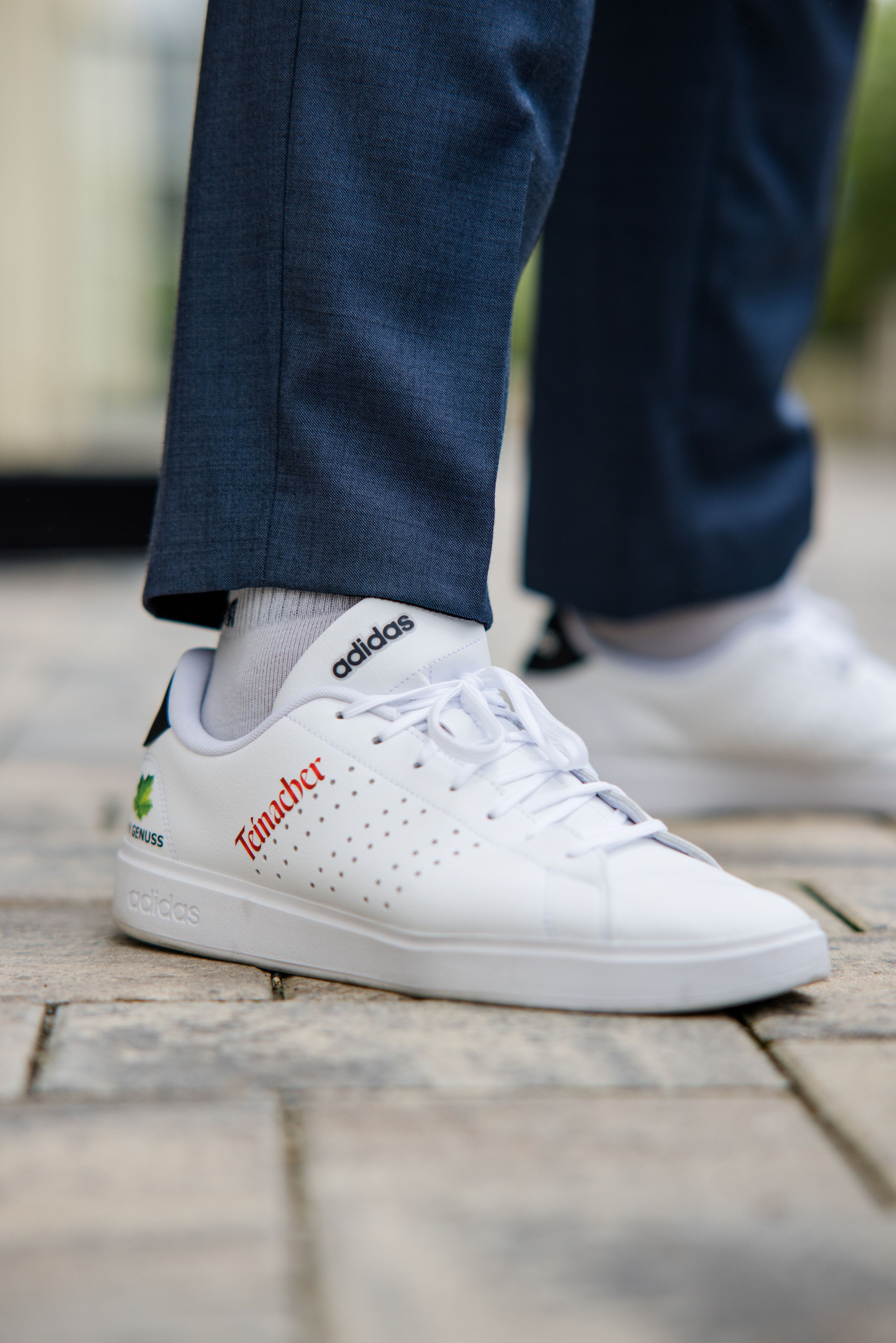 Lorem ipsum dolor sit amet, consetetur sadipscing elitred diam nonumy eirmod tempor invidunt ut labore.