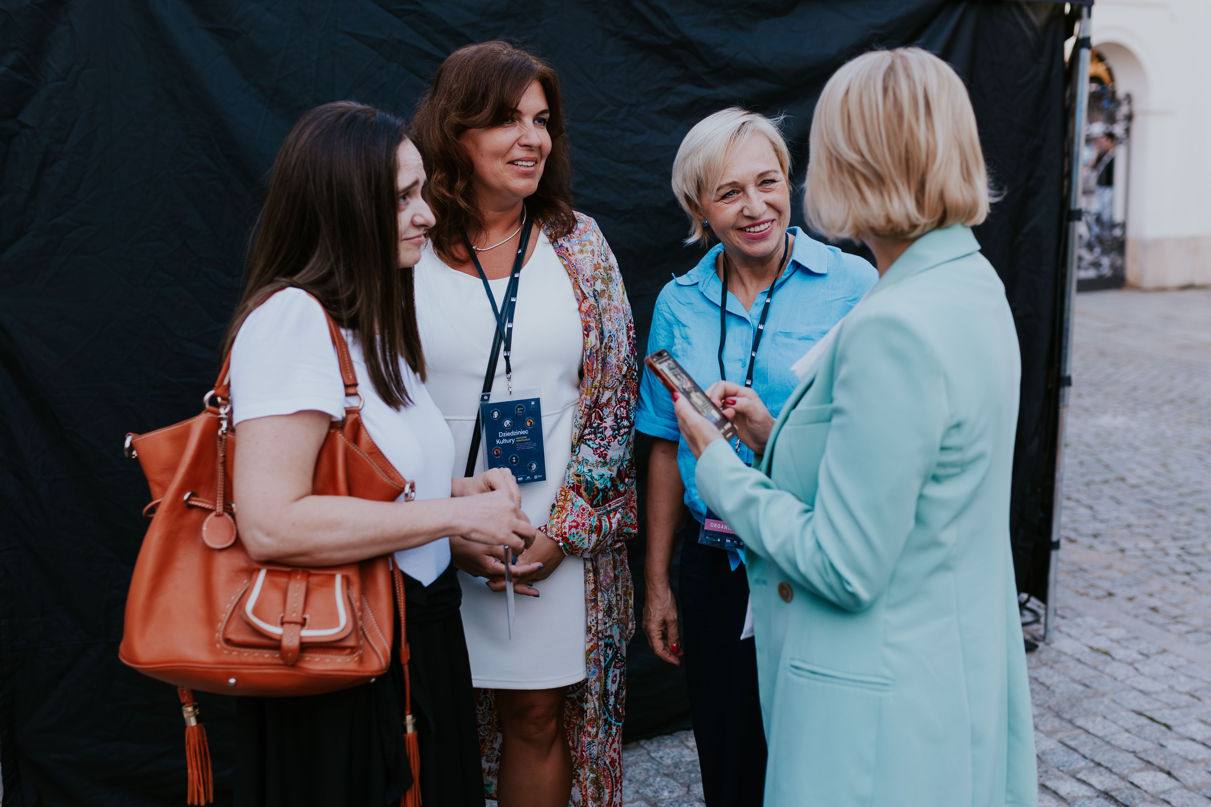 Lorem ipsum dolor sit amet, consetetur sadipscing elitred diam nonumy eirmod tempor invidunt ut labore.