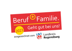Das Bild zeigt die  Beruf + Familie Aktion, welche 2023 vom Landkreis Regensburg ausgezeichnet wurde