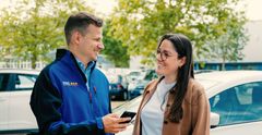 2 Personen im Gespräch