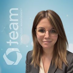 Julia Riedl - HR-Verantwortliche (DE)